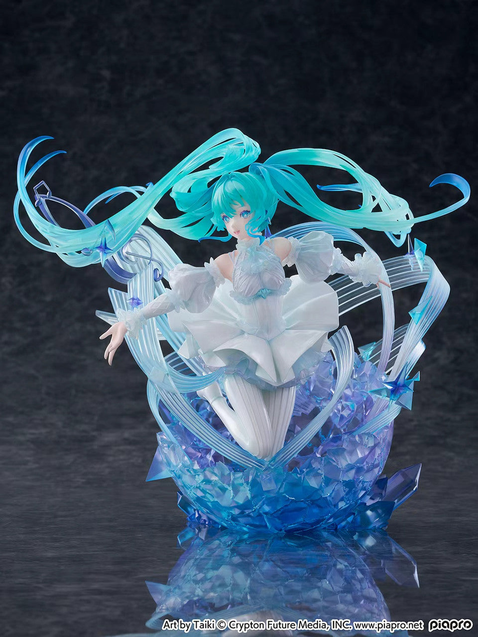 [Pre-Order] Shibuya Scramble Figure (SSF) & eStream - PVC - Hatsune Miku - Crystal Dress Ver.(Licensed)
