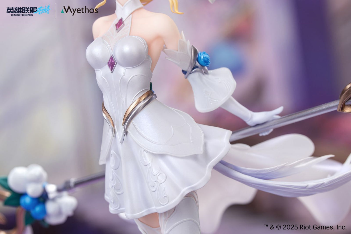 [Pre-Order] Myethos Studio - PVC - League of Legends Lux Gift+ 1/8 - Crystal Rose (Licensed)