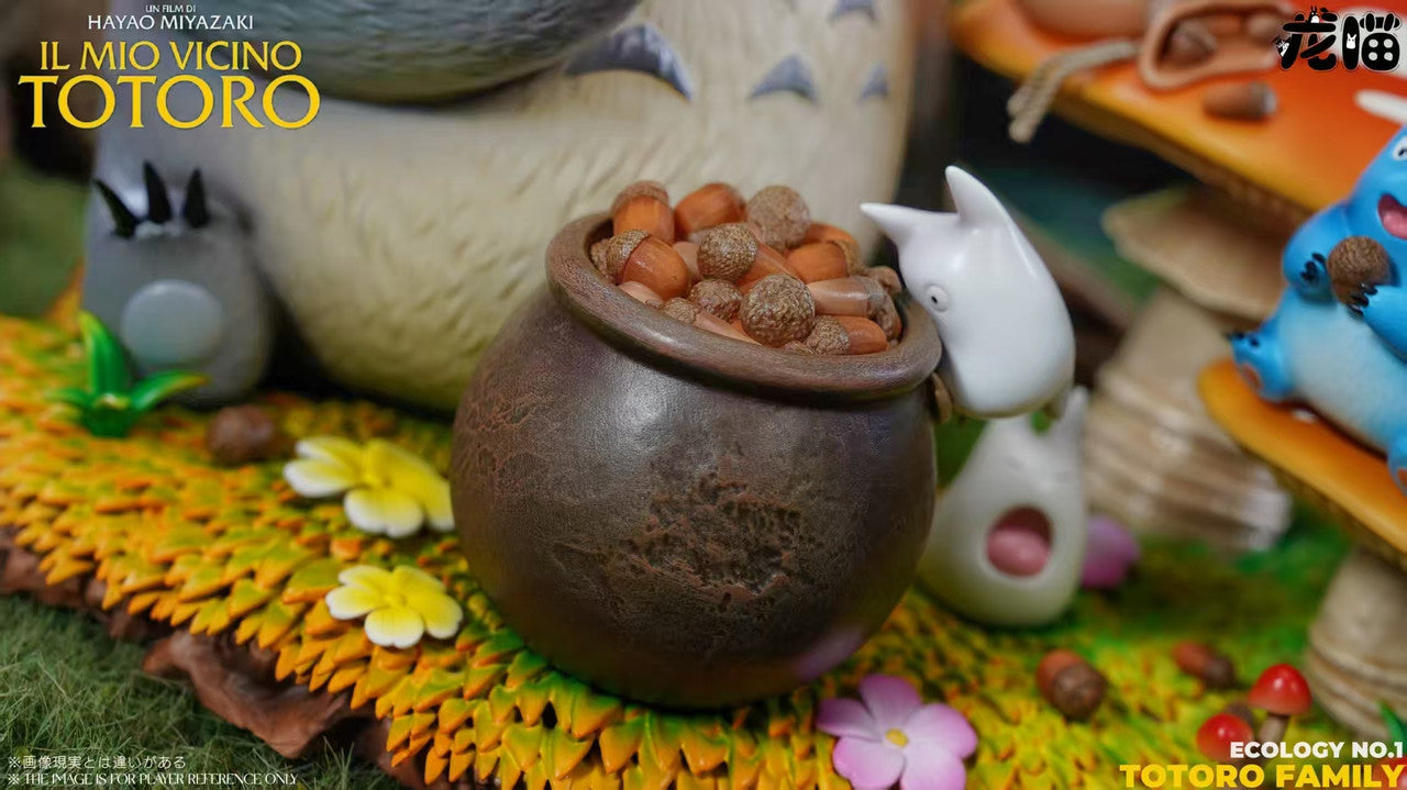 [Pre-Order] LongMiao Studio - Statue - My Neighbor Totoro - eating acorns Totoro Family