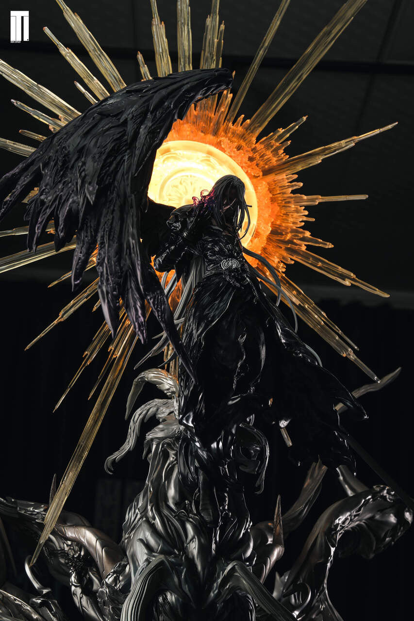 [Warehouse in Stock] Iron Curtain Studio - Statue - Final Fantasy VII Anniversary collection Supreme Collection series Sephiroth