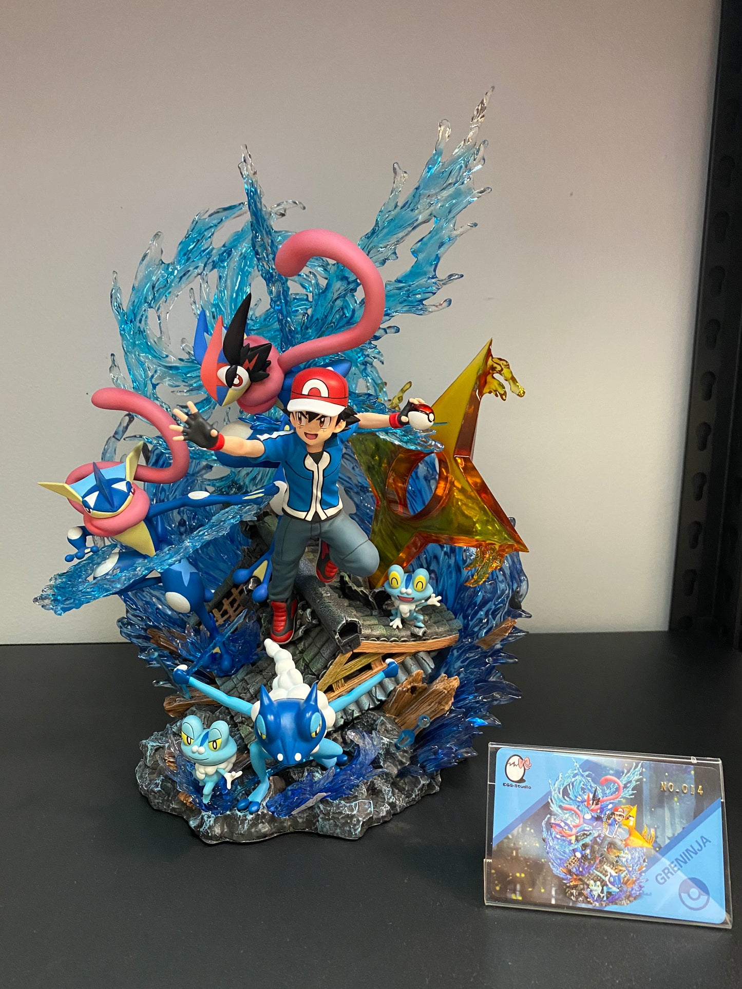 [In stock] EGG Studio - Statue - Pokémon - Ash Ketchum & Greninja Family